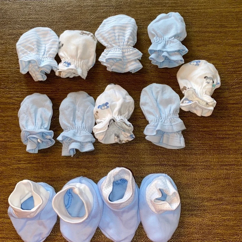 Bundle of mittens /booties